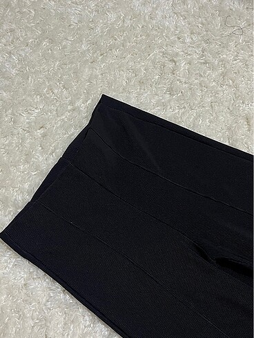 Bershka Bershka yırtmaçlı ottoman kumaş tayt pantolon