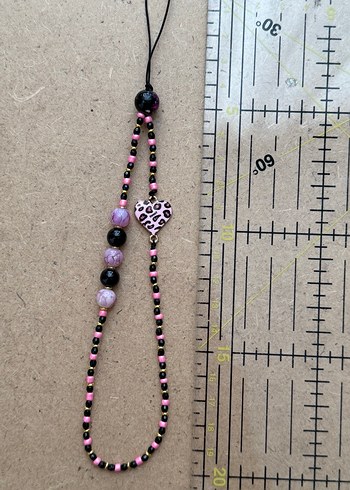 Mor Desenli Boncuklu Kadın Charm - Görsel 3