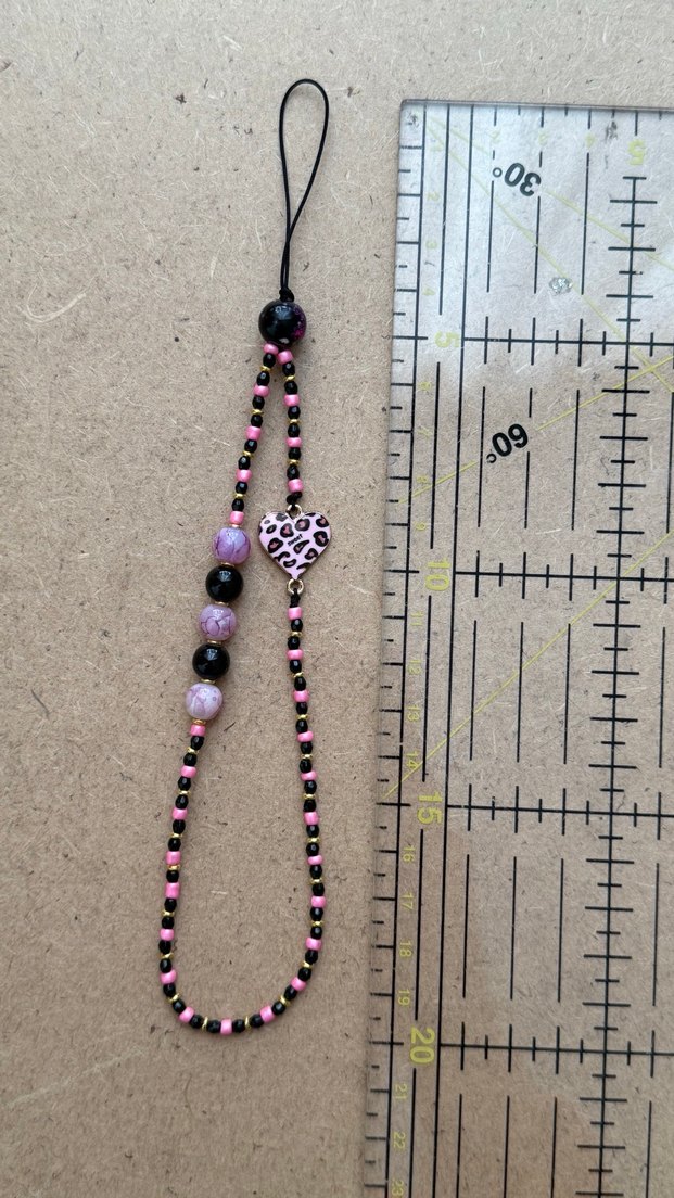 Mor Desenli Boncuklu Kadın Charm - Görsel 3