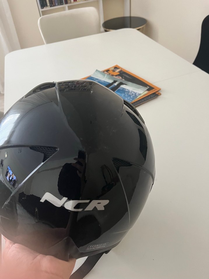 Siyah Minimalist Biker Kask - Görsel 4