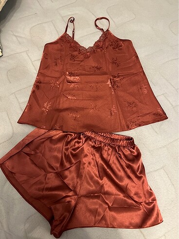 Saten şortlu pijama takım s beden