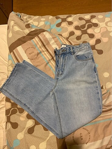 Stradivarius Jeannn