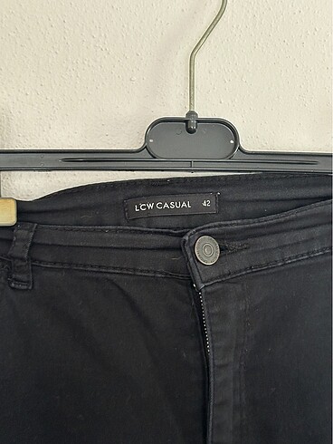 42 Beden Kumaş paça detaylı pantalon