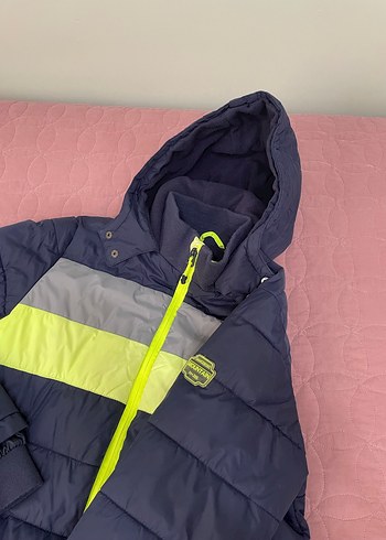 Erkek Çocuk Renkli Kapüşonlu Fermuarlı Mont - Görsel 3