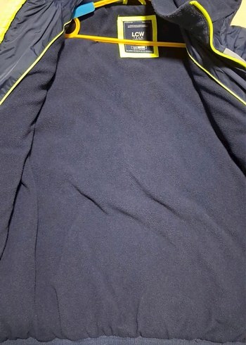 Erkek Çocuk Koyu Mavi Kapüşonlu Mont - Görsel 5