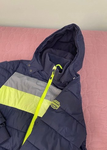 Erkek Çocuk Koyu Mavi Kapüşonlu Mont - Görsel 3