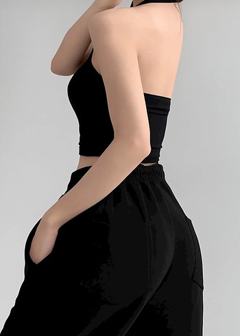 Beyaz Straplez Crop Top, Sade ve Şık - Görsel 2