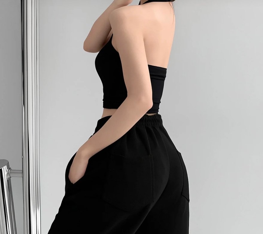 Beyaz Straplez Crop Top, Sade ve Şık - Görsel 2