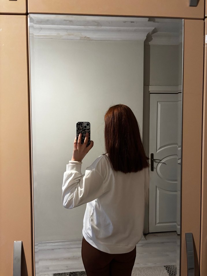 Baskılı Beyaz Kadın Sweatshirt - Görsel 3