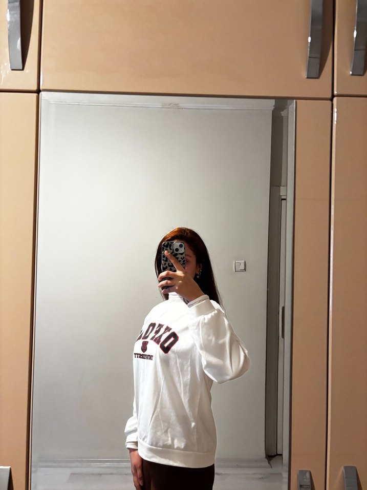 Baskılı Beyaz Kadın Sweatshirt - Görsel 2