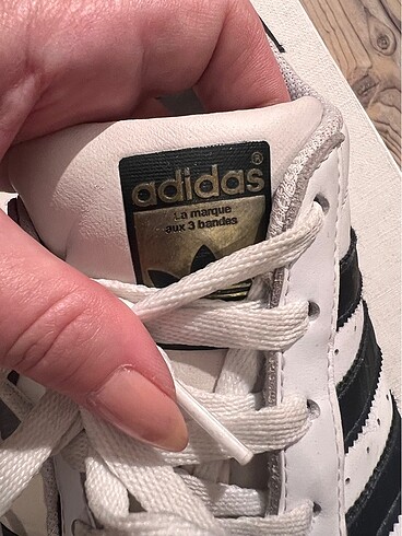 40 Beden beyaz Renk Adidas ayakkabı
