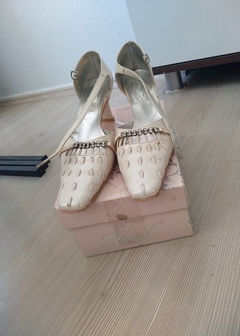 Diger Beyaz Topuklu Kadın Ayakkabı