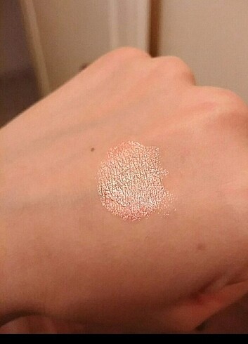  Beden Maybelline New york liquid highlighter