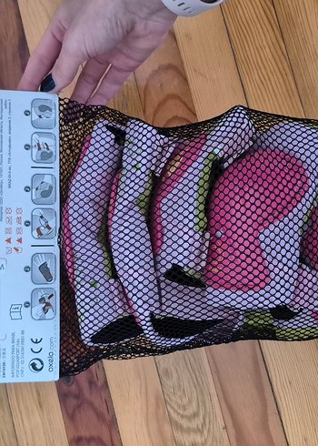 Decathlon kolluk dizlik eldiven takım.