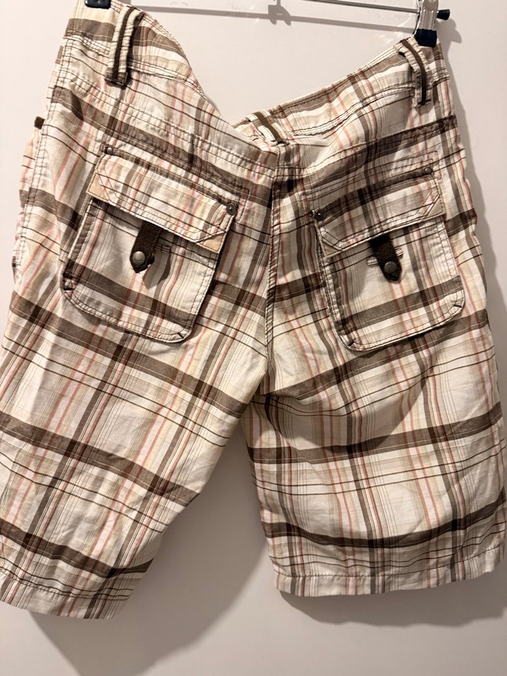 Kadın Ekoseli Kısa Bermuda Şort - Görsel 3