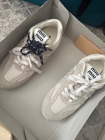 39 Beden beyaz Renk Miu miu new balance ayakkabı