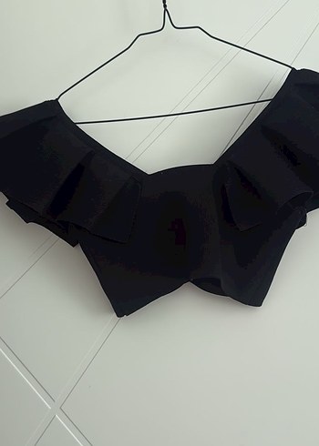 Zara Siyah Mini Crop Top Volanlı Kısa Kollu