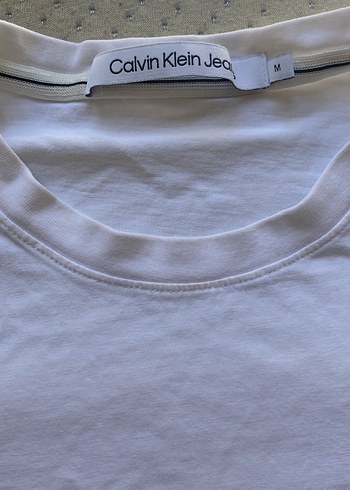 m Beden Beyaz Calvin Klein Jeans Baskılı Kadın Tişört