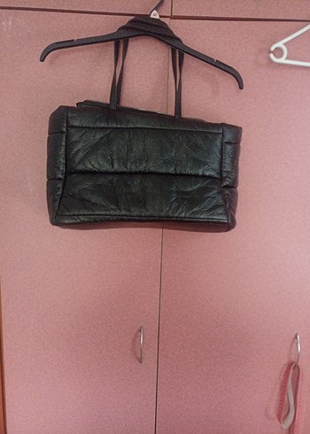 siyah çanta - Görsel 2