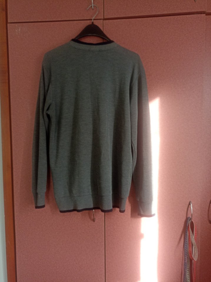 Gri Düğmeli erkek Hırka - Görsel 2