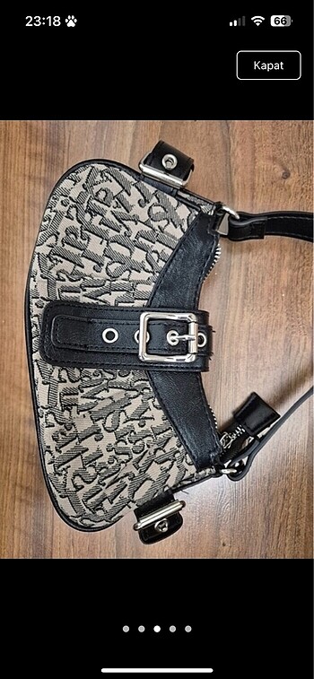  Beden Stradivarius capraz askılı çanta