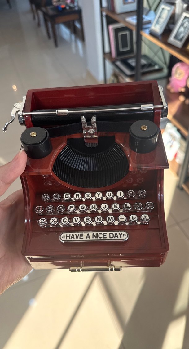 Bordo Retro Daktilo Tasarımlı Klavye - Görsel 2