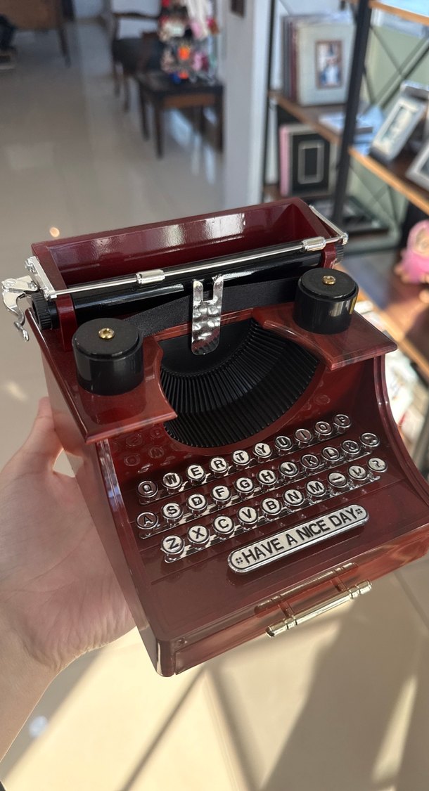 Bordo Retro Daktilo Tasarımlı Klavye - Görsel 3