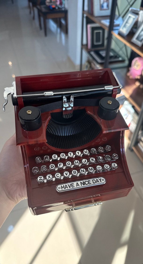 Bordo Retro Daktilo Tasarımlı Klavye - Görsel 4