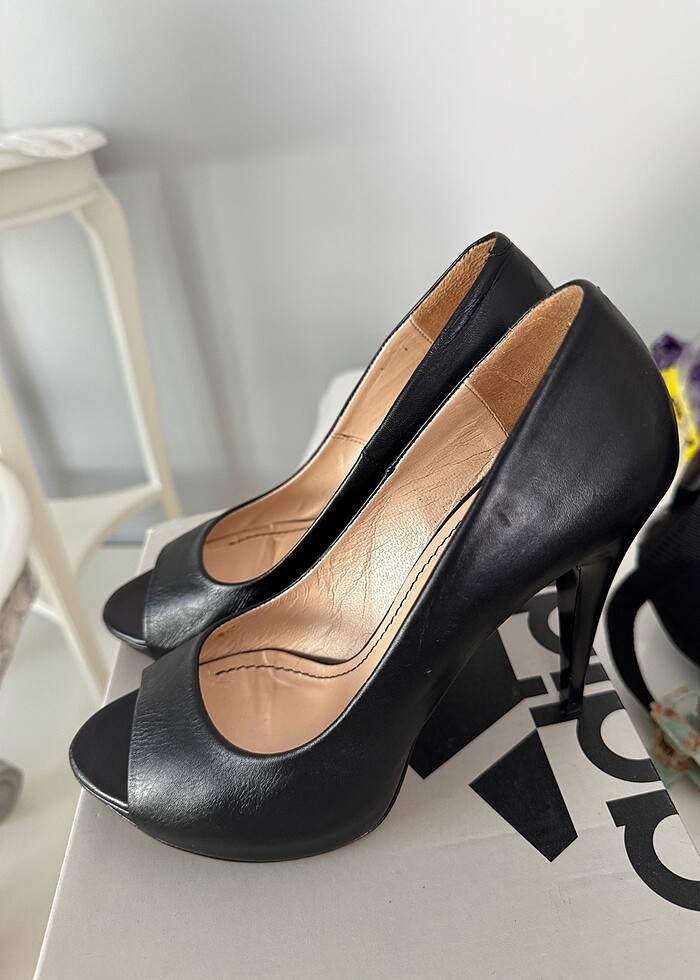 Topuklu ayakkabı - Görsel 4