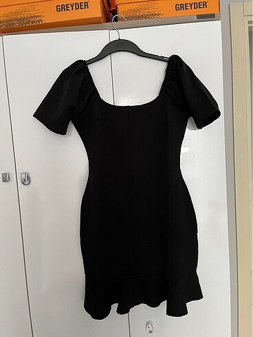 38 beden trendyol siyah fırfır elbise