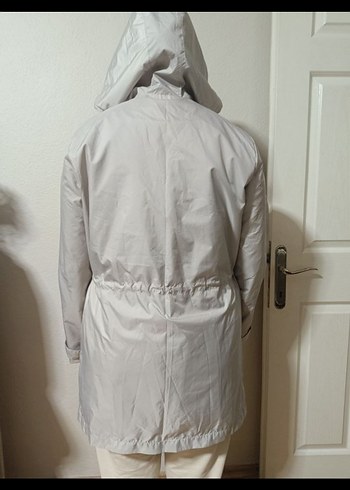 Kadın Gri Midi Yağmurluk Kapüşonlu - Görsel 6