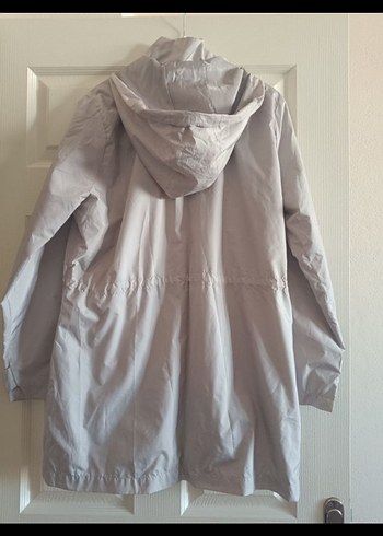 Kadın Gri Midi Yağmurluk Kapüşonlu - Görsel 4