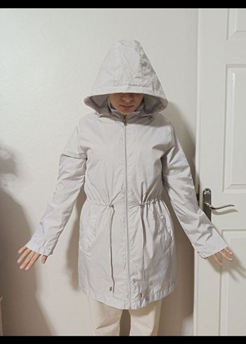 Kadın Gri Midi Yağmurluk Kapüşonlu - Görsel 5