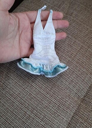 Iki adet barbie elbise