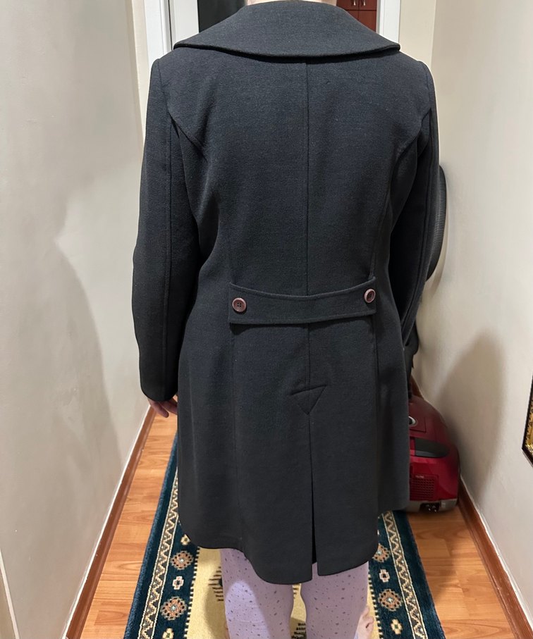 Düğmeli Siyah Kadın Kaban - Görsel 3