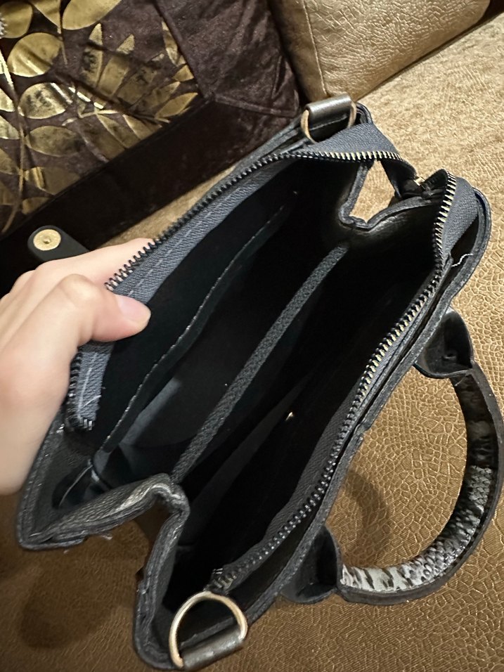 Gri Deri Yılan Desenli Tokalı Kadın Çanta - Görsel 3