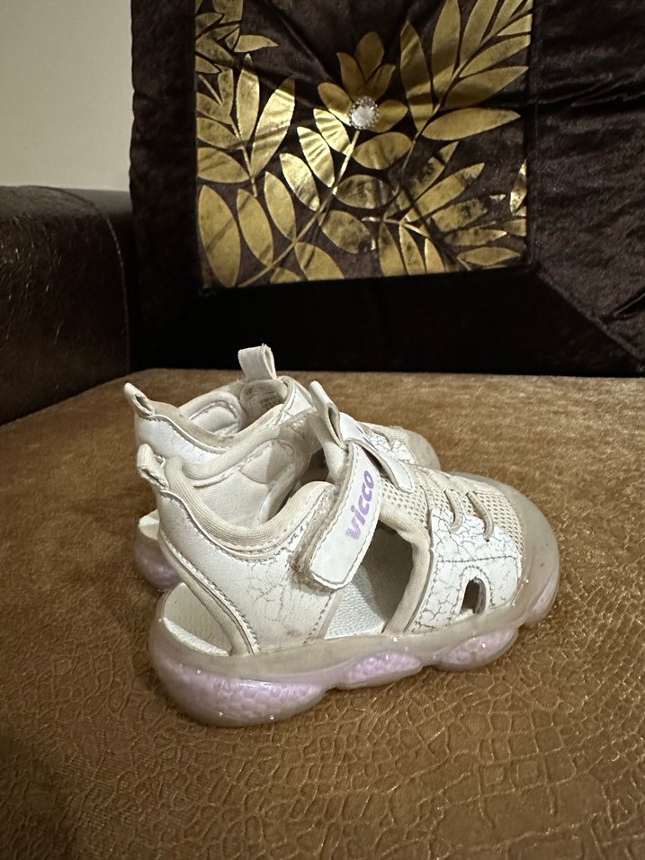 Kız Çocuk Beyaz Cırt Cırtlı Sneaker - Görsel 2