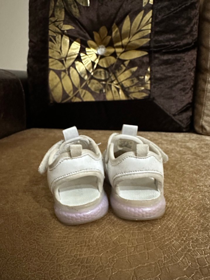 Kız Çocuk Beyaz Cırt Cırtlı Sneaker - Görsel 3