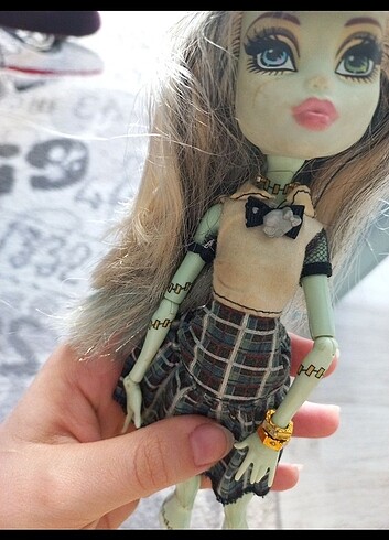 Beden Monster high frankie