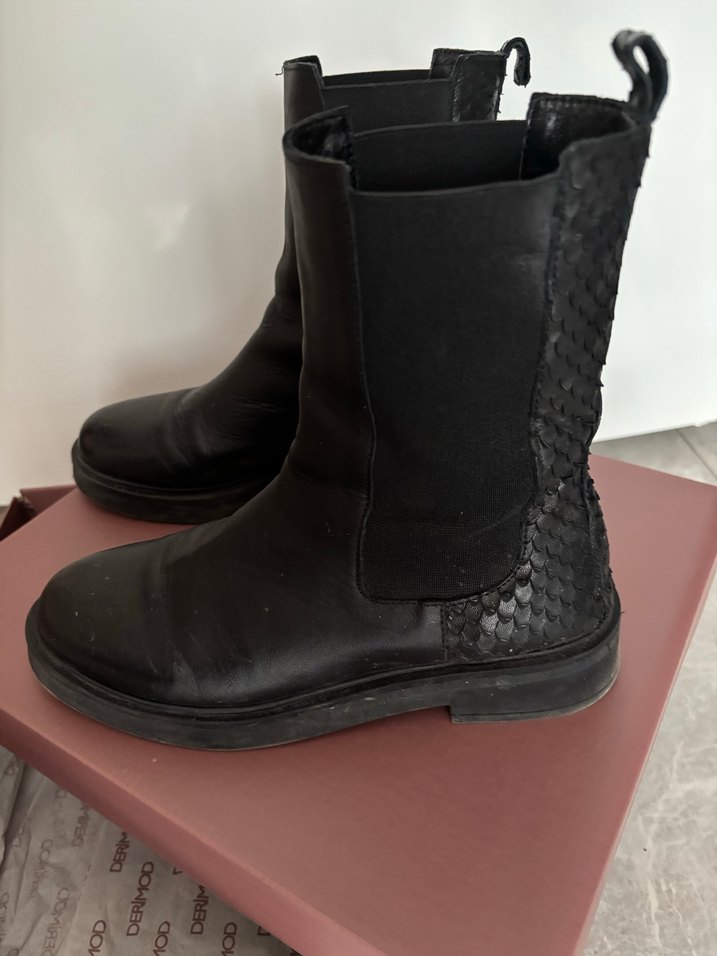 Derimod Siyah Deri Kadın bot - Görsel 2