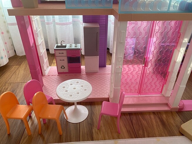  Beden Renk Barbie evi