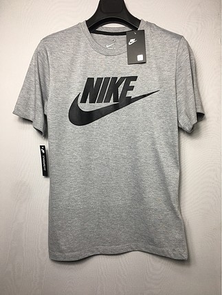 Orjinal Nike gri T-shirt