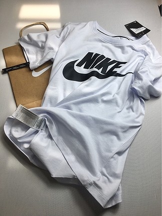 Nike Orjinal Kadın T-shirt