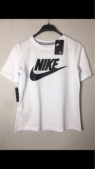 NİKE T-Shirt