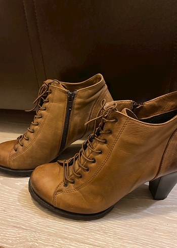 Kahverengi Deri Kadın Dolgu Topuk Bot - Görsel 3
