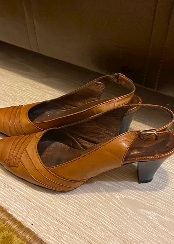 kahverengi Deri Kadın Dolgu Topuklu Klasik Ayakkabı - Görsel 2