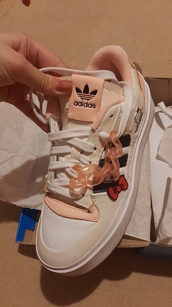 37 Beden beyaz Renk Orijinal adidas hello kitty