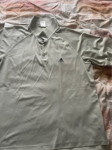 Adidas T-Shirt