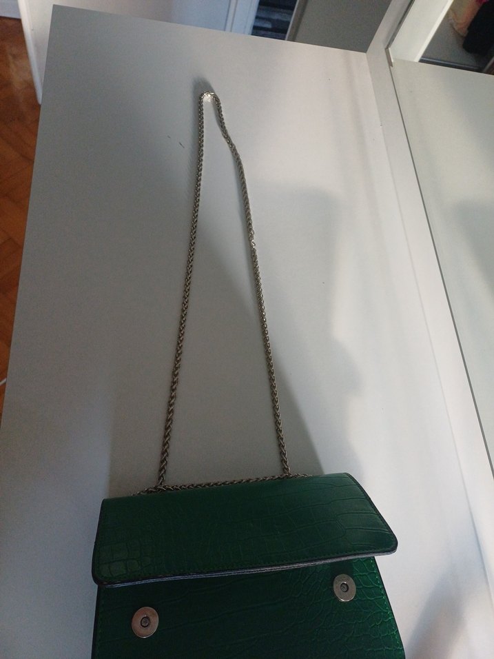 Zincir Detaylı Yeşil Deri Kadın Çanta - Görsel 2