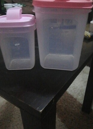 Tupperware 